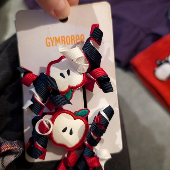 Gymboree outfit and matching accessories - Picture 2 of 5